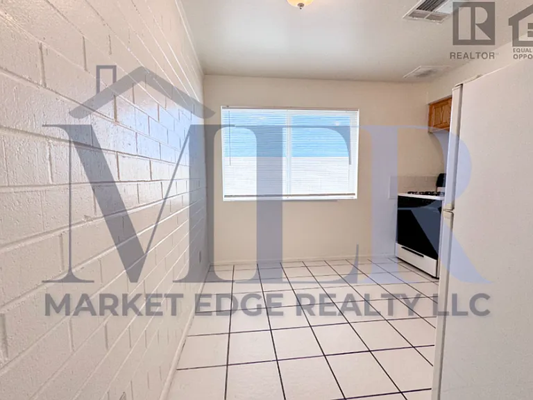 1640 E Brill St — Photo 11