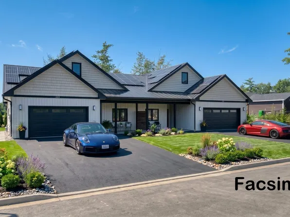 Roundhouse Dr #143, Bridgewater, NS B4V 9A9