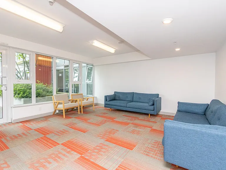 933 Hastings St E #712 — Photo 37