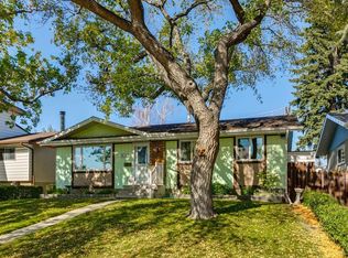 360 S Malvern Close NE, Calgary, AB T2A 4W7