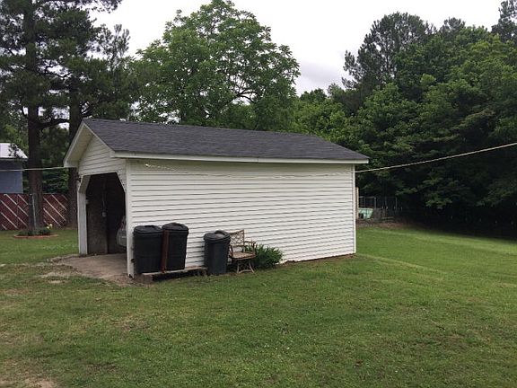 4th image of 842 Whitehall St