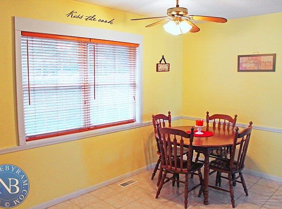 4th image of 341 Hickory Ct