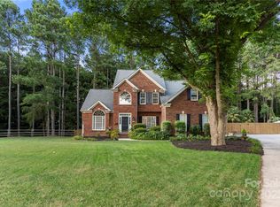 6195 Hunter Ln, Matthews, NC 28104