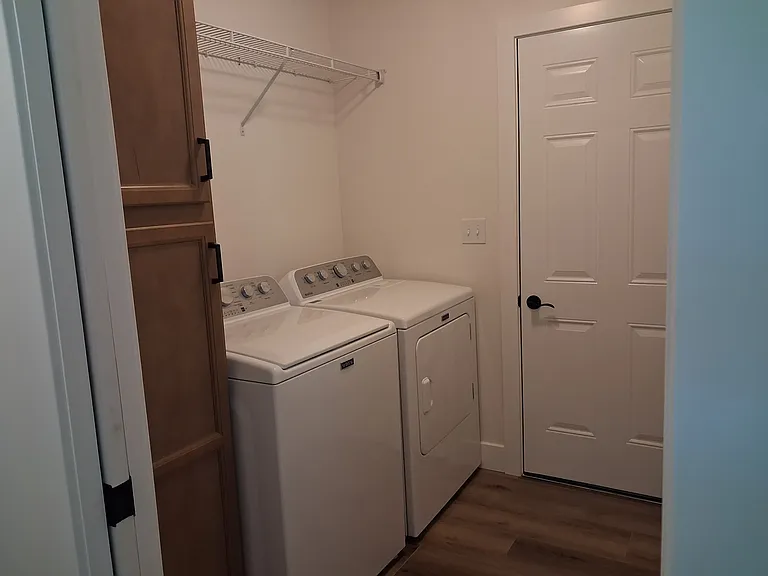 1453 W Todd Ln — Photo 14