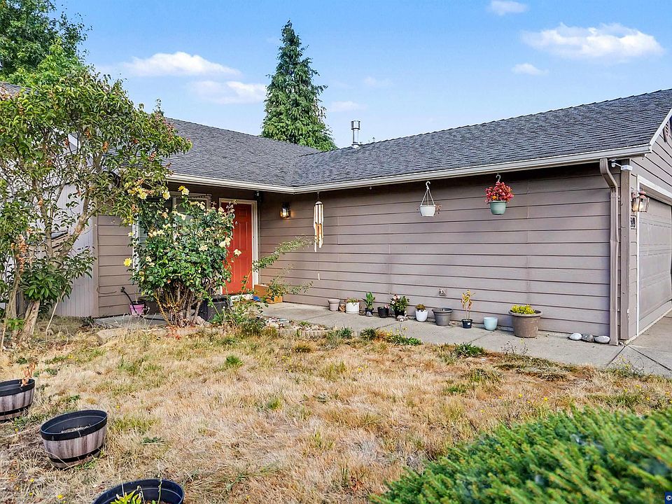 1st image of 349 Duch Ln SE