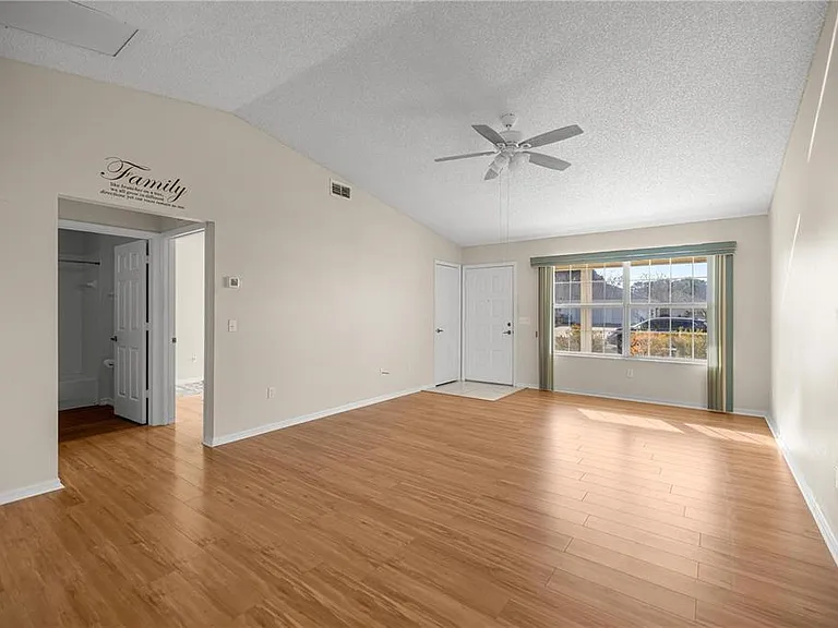 8478 SW 61st Terrace Rd — Photo 3