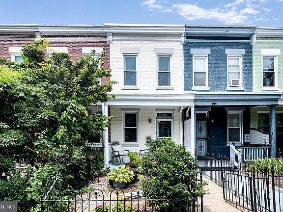 2nd image of 315 16th St SE