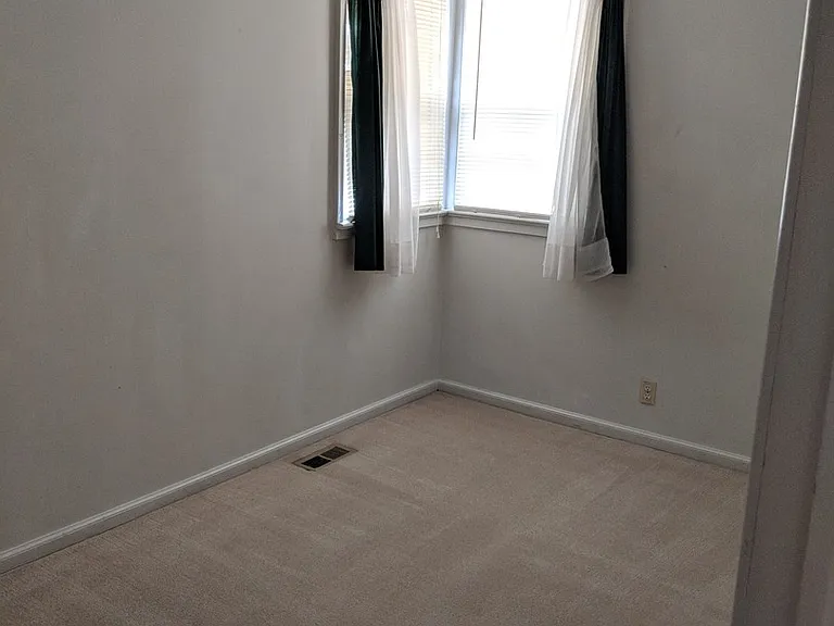 1124 Edgar St #A — Photo 9