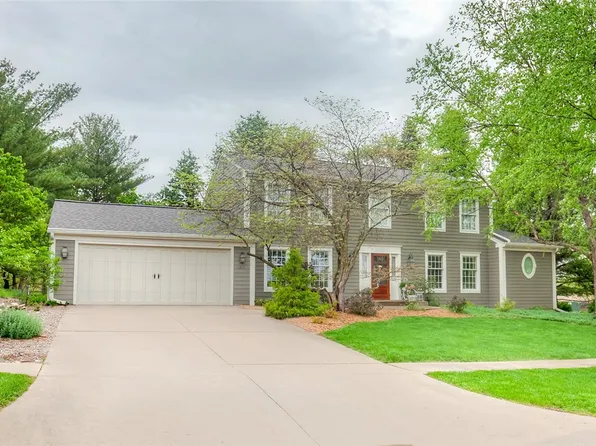 1213 Bruce Ln, Pella, IA 50219