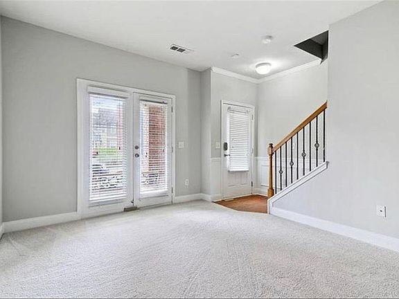 4th image of 217 16th St NW APT 6