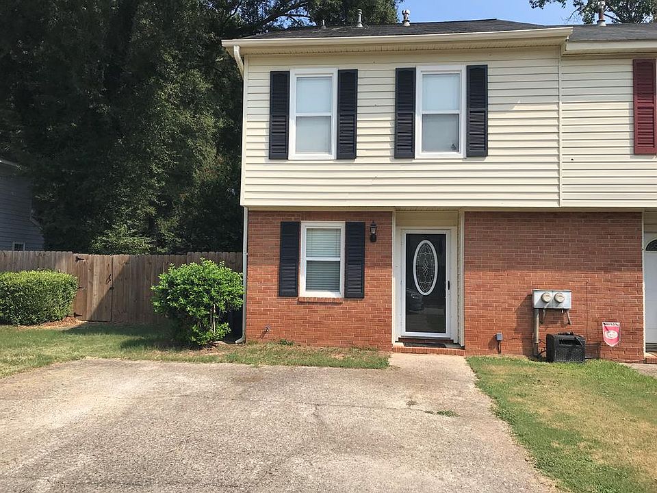 1st image of 2451 Riverlook Dr