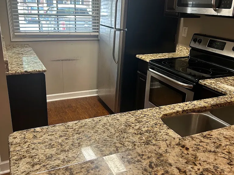 1213 Green Oaks Ln #1211B-1211G-1213E — Photo 4
