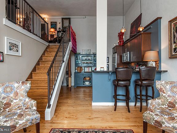 4th image of 1201-15 Fitzwater St #402