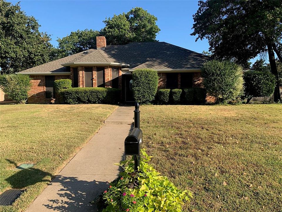 1st image of 7325 Londonderry Dr