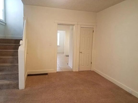 4th image of 35 E Norman Ave