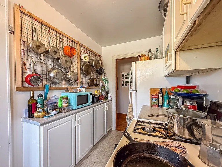 407 W Green St #4 — Photo 8