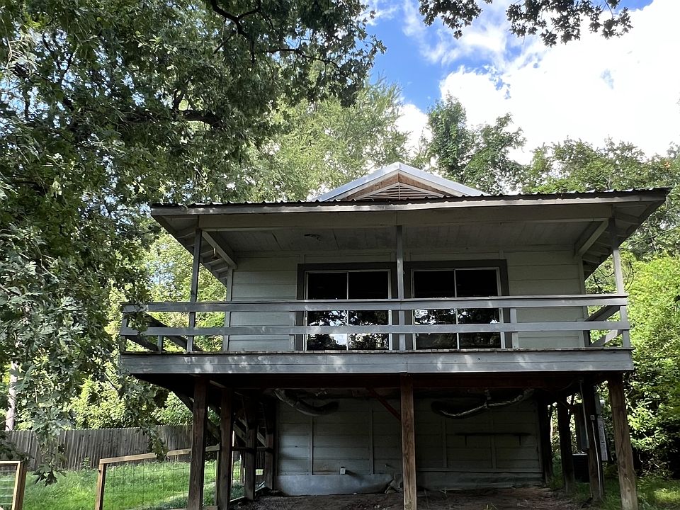 1st image of 20973 Lakeview Dr