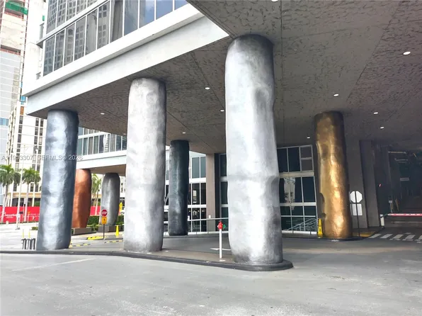 465 Brickell Ave APT 4402, Miami, FL 33131