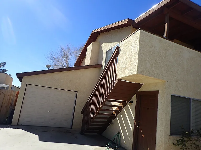 1013 W Atkins Ave #A-B — Photo 1