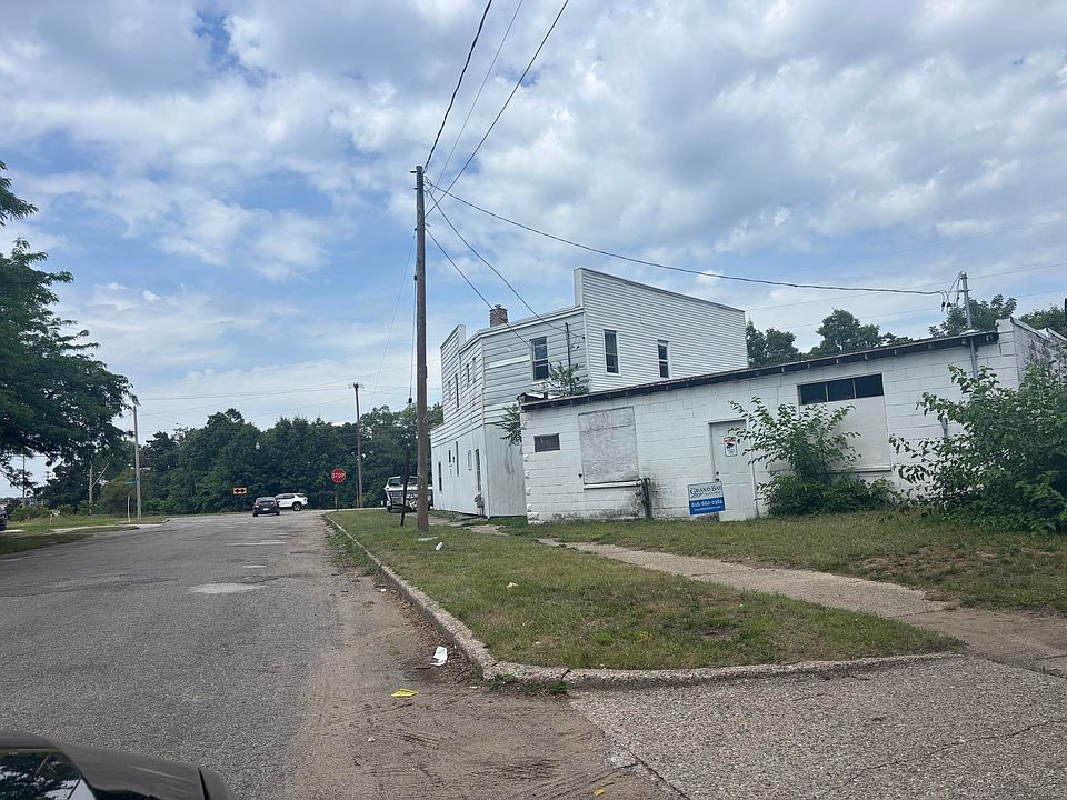 2nd image of 3009&3013 Merriam St