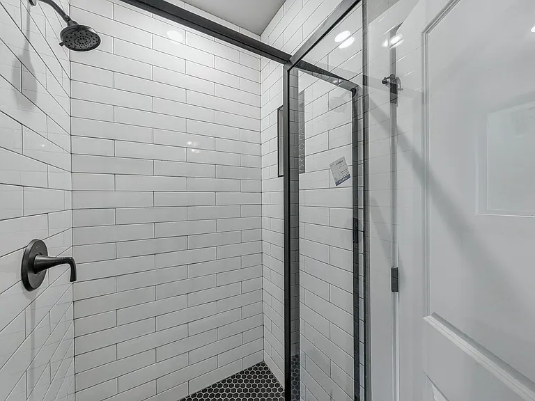 10 Olmsted Cir — Photo 18