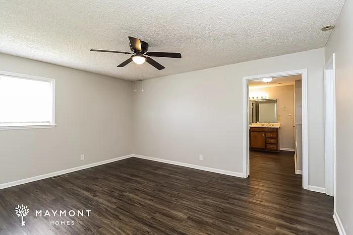 409 Shamrock Dr — Photo 10