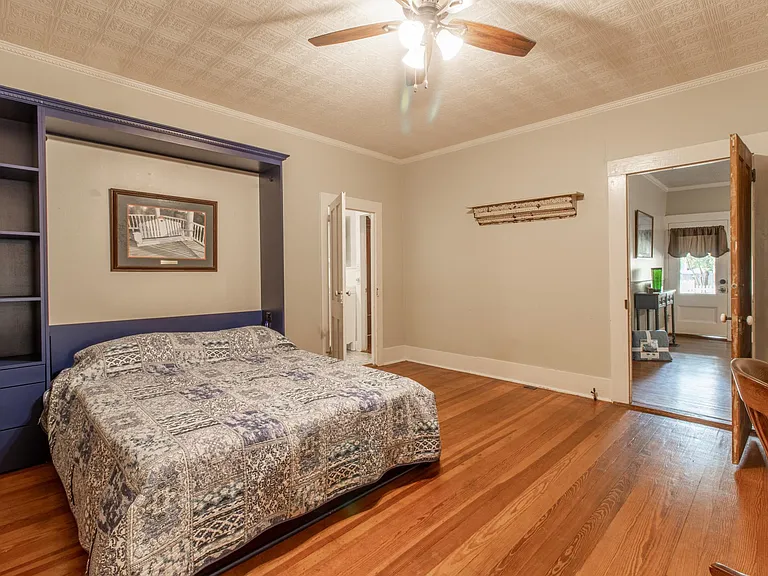 1503 S Elm St — Photo 34