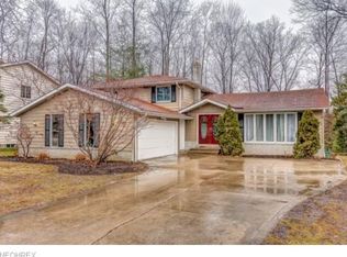 37457 Hunters Ridge Rd, Solon, OH 44139