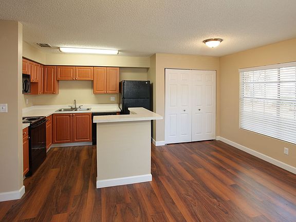 3rd image of 31790 Us Highway 19 N APT 233