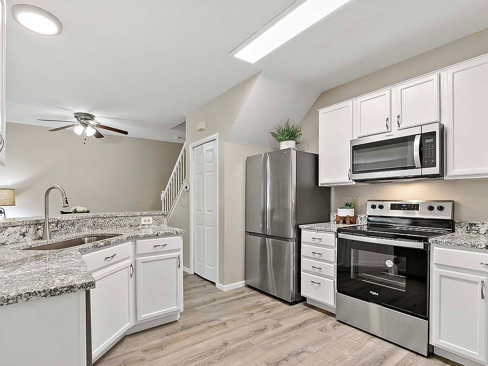 1st image of 15136 Dunwood Trl #94