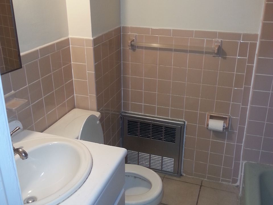 2nd image of 469 Macon St #1