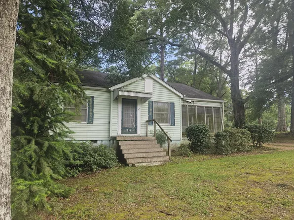 318 W 24th St, Laurel, MS 39440