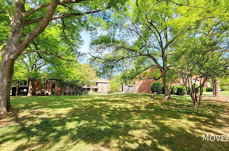 5805 Nottoway Ct #D — Photo 16