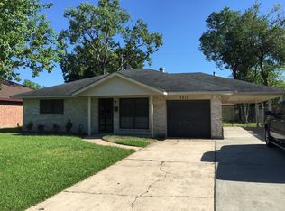 7211 Meadowlark Ln, Texas City, TX 77591