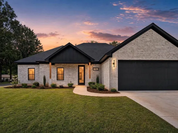 203 Apollo St, Malvern, AR 72104