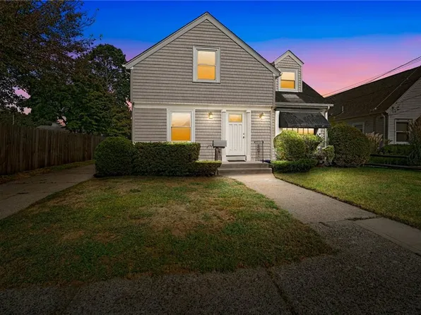 47 Dickinson Ave, North Providence, RI 02904