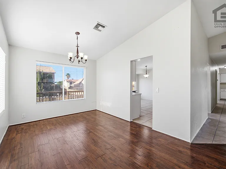 7202 W Corrine Dr — Photo 10