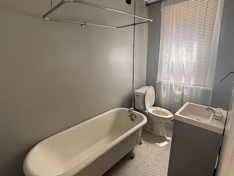 721 Ashland Ave #1F — Photo 6