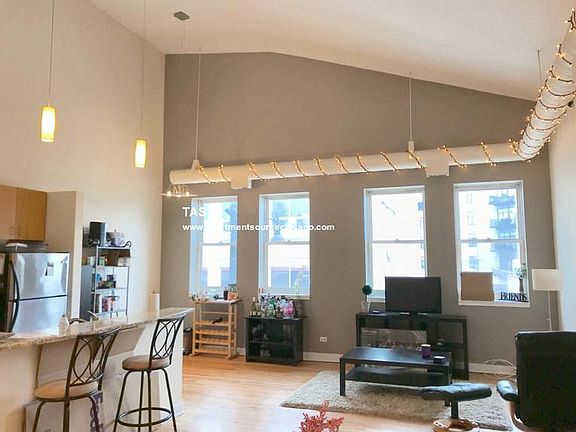 2nd image of 2041 W North Ave