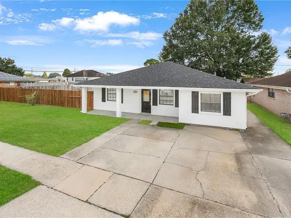 3025 Corinne Dr, Chalmette, LA 70043