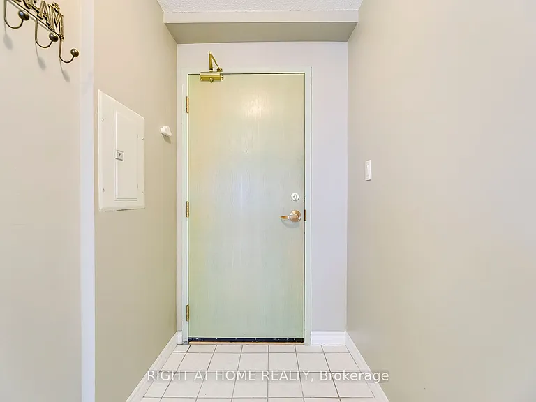 10 Dayspring Cir #805 — Photo 4