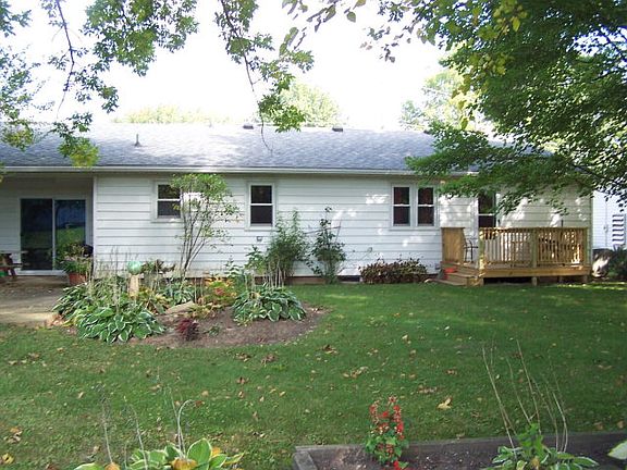 4th image of 1019 Columbus Cir S