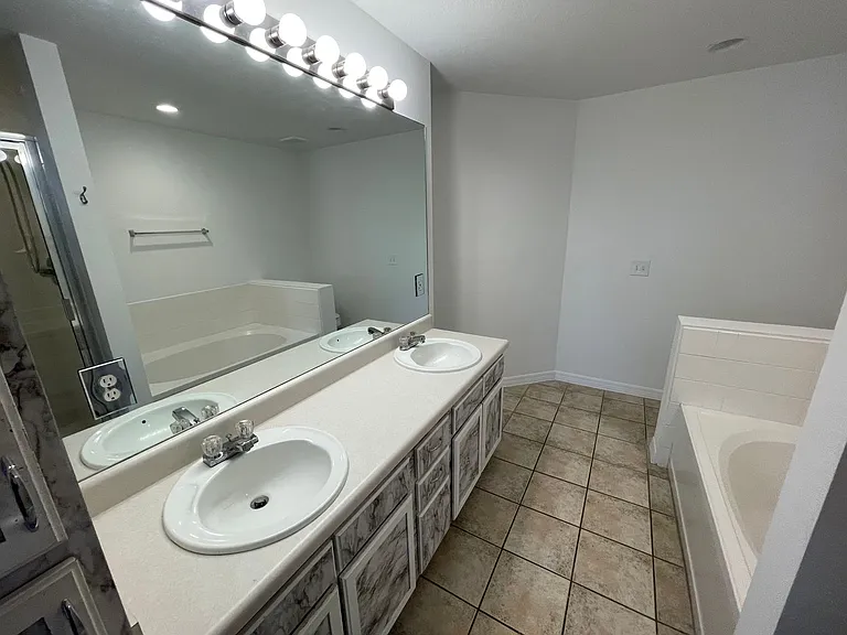 7915 Preserve Cir #217 — Photo 14