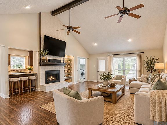 3rd image of 25636 Colonial Pl