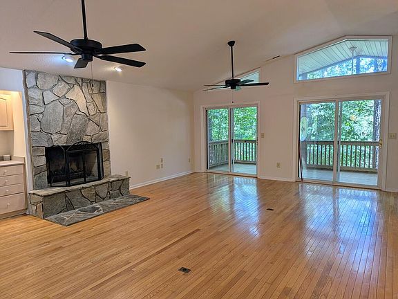 5th image of 283 Deaver Cove Rd