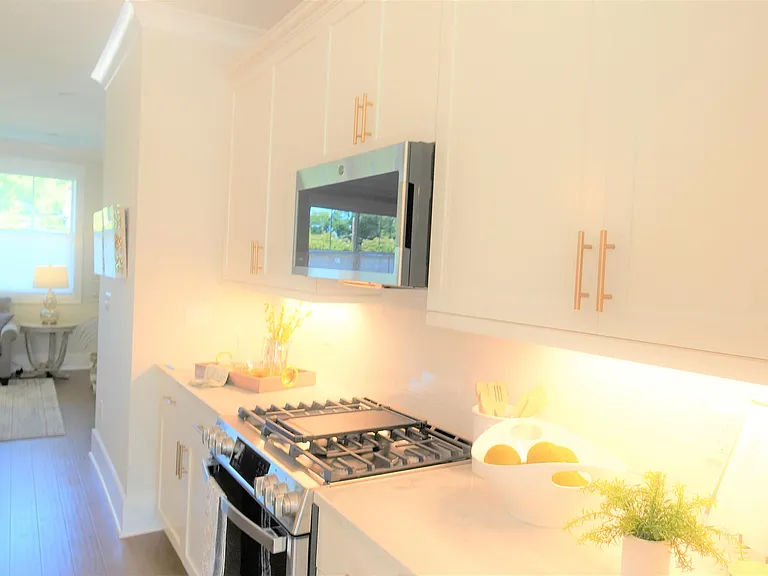 313 Pete Hollis Blvd — Photo 30
