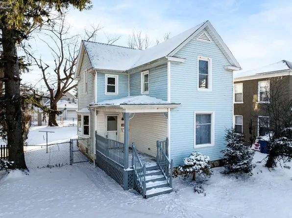 1009 Napoleon St, Fremont, OH 43420