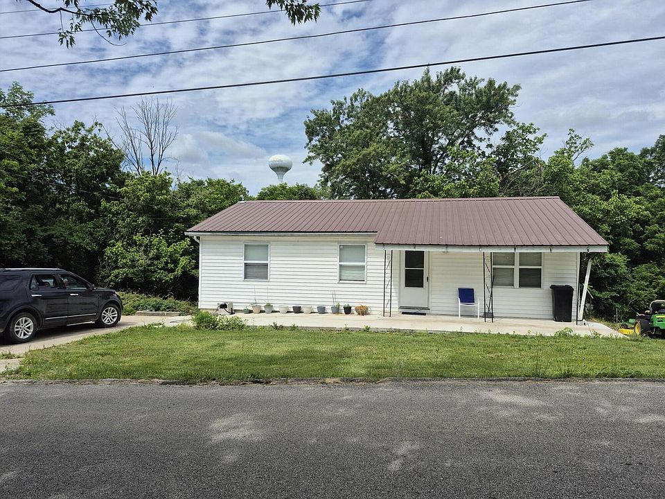 1st image of 211 Treadway Dr