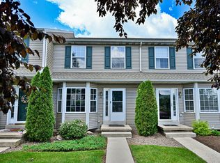 56 Horseshoe Dr, Douglassville, PA 19518