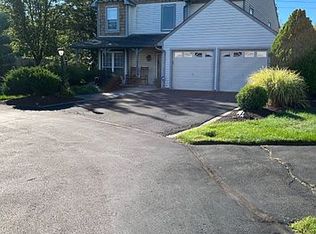21 Evergreen Way, Philadelphia, PA 19115